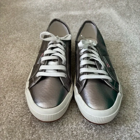 Superga Rose Gold Metallic Sneakers with White Laces - Picture 2 of 6